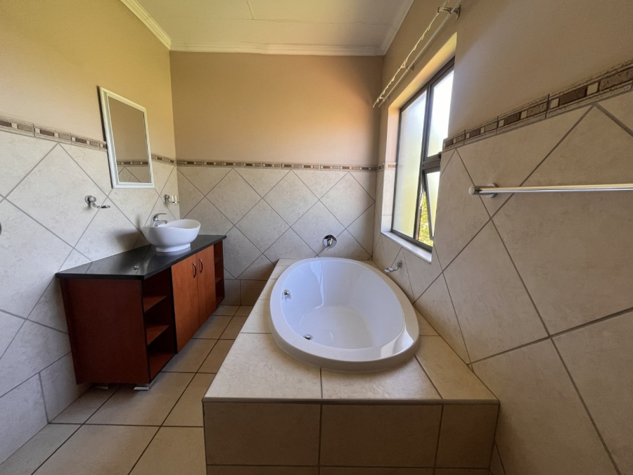 4 Bedroom Property for Sale in Lilyvale Free State